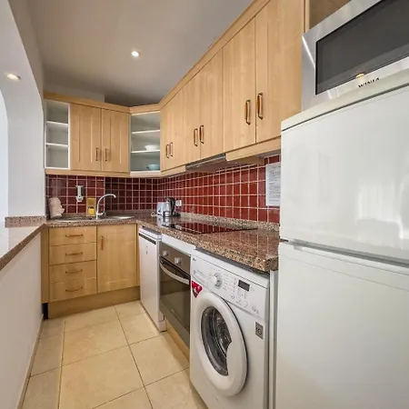 Skol 1a- 2 Bedrooms Sea Views * Марбелья