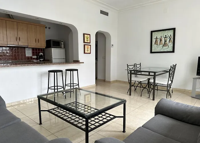 Skol 1a- 2 Bedrooms Sea Views Lejlighed *