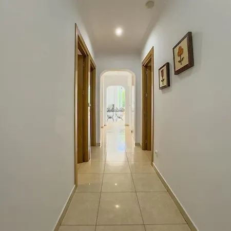 Skol 1a- 2 Bedrooms Sea Views Lejlighed *