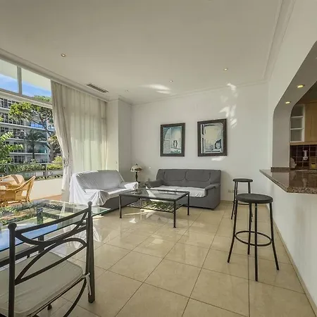 Skol 1a- 2 Bedrooms Sea Views Lejlighed