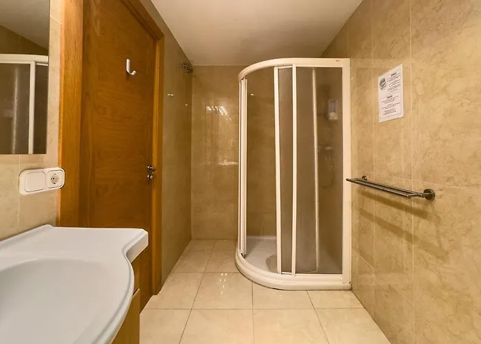 Apartman Skol 1a- 2 Bedrooms Sea Views